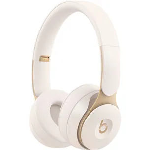 Noise cancelling wireless headphones Beats Solo Pro